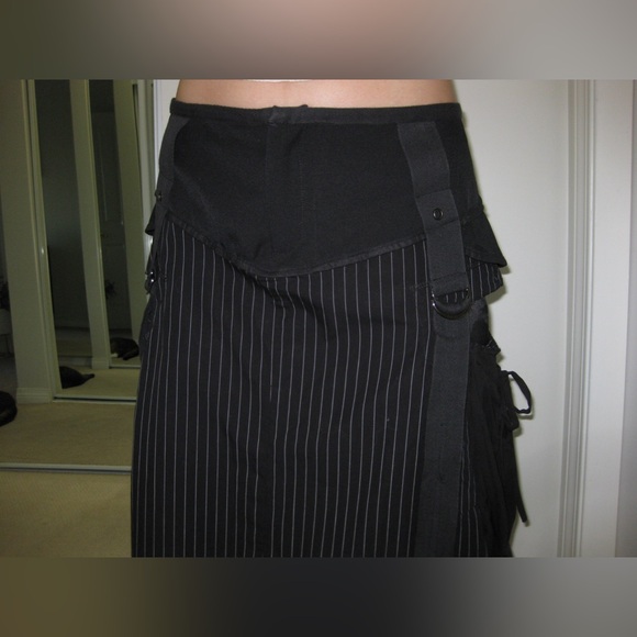 [SOLD] goth midi skirt ♡ - Picture 9 of 11